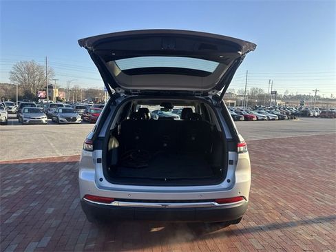 Used 2022 Jeep Grand Cherokee Limited 4xe image 29