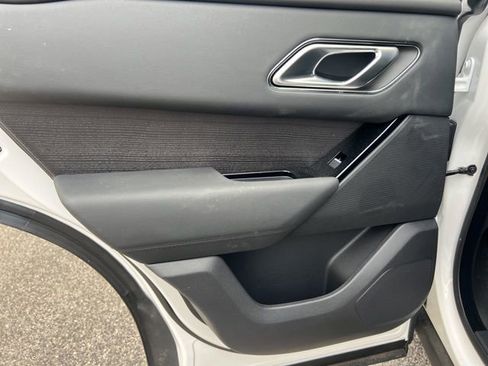 Used 2026 Land Rover Range Rover Velar Dynamic SE image 11