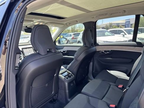 New 2025 Volvo XC90 T8 Plus w/ Protection Package Premier AWD/4WD image 21