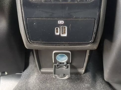 Used 2025 Jeep Compass Trailhawk w/ Trailhawk Convenience Group AWD/4WD image 16