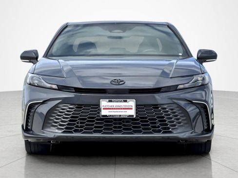 Used 2025 Toyota Camry SE FWD image 8