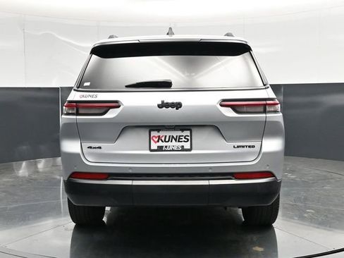 Used 2024 Jeep Grand Cherokee L Limited w/ Black Appearance Package AWD/4WD image 12