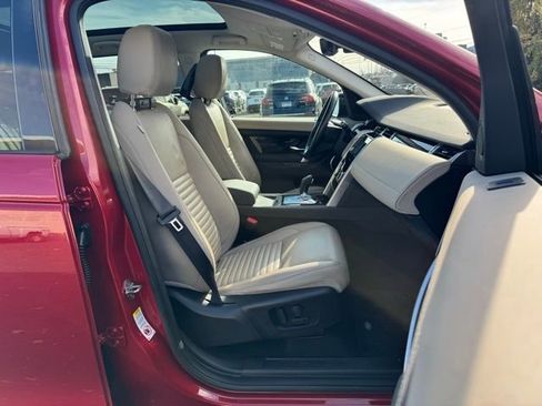 Used 2020 Land Rover Discovery Sport SE image 13