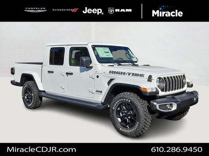 New 2025 Jeep Gladiator Sport
