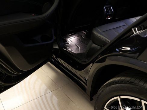 Used 2023 BMW X4 xDrive30i w/ M Sport Package AWD/4WD image 30