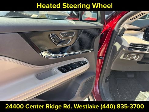 Used 2022 Lincoln Corsair AWD w/ Premium Package image 18
