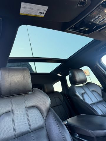 Used 2017 Land Rover Range Rover Sport HSE AWD/4WD image 18