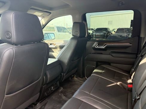 Used 2023 GMC Sierra 1500 SLT image 8