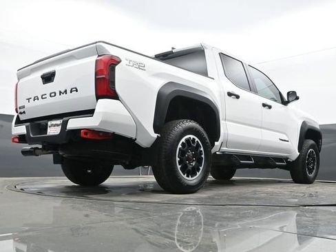 Used 2024 Toyota Tacoma TRD Off-Road image 26