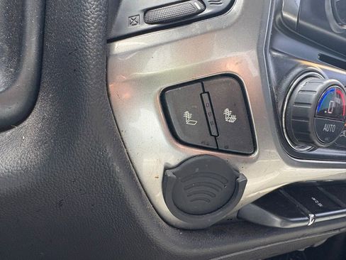 Used 2018 Chevrolet Silverado 1500 LT w/ All Star Edition image 22