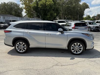Used 2023 Toyota Highlander Limited