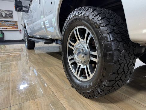 Used 2015 Ford F250 Platinum w/ FX4 Off-Road Package AWD/4WD image 10
