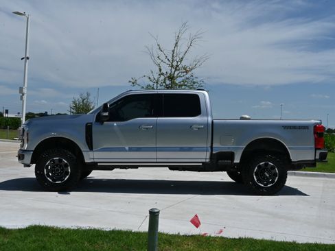 Used 2024 Ford F250 Lariat w/ Tremor Off-Road Package AWD/4WD image 6