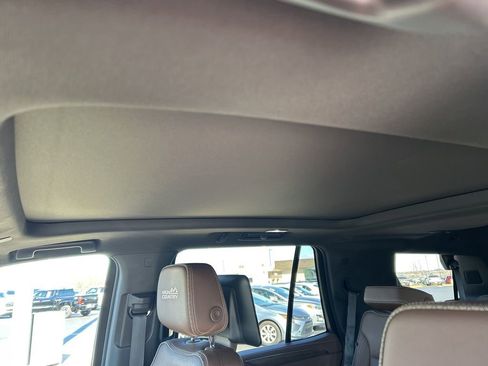 Used 2021 Chevrolet Tahoe High Country w/ Premium Package image 7