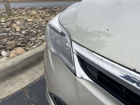 Used 2015 Toyota Avalon Limited FWD image 4