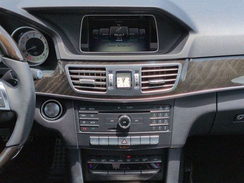 Certified 2016 Mercedes-Benz E 350 Sedan image 17