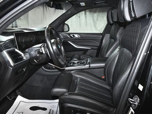Used 2023 BMW X7 xDrive40i w/ M Sport Package AWD/4WD image 46