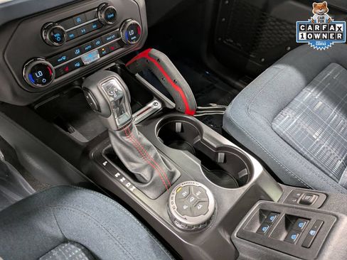 Certified 2025 Ford Bronco Heritage Edition AWD/4WD image 18