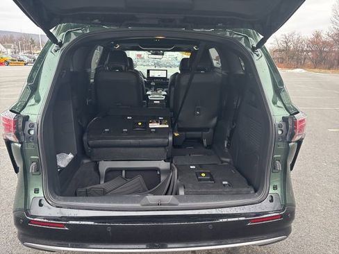 Used 2025 Toyota Sienna Platinum image 17