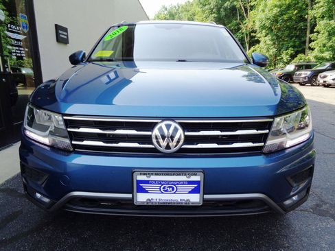 Used 2018 Volkswagen Tiguan SEL AWD/4WD image 2