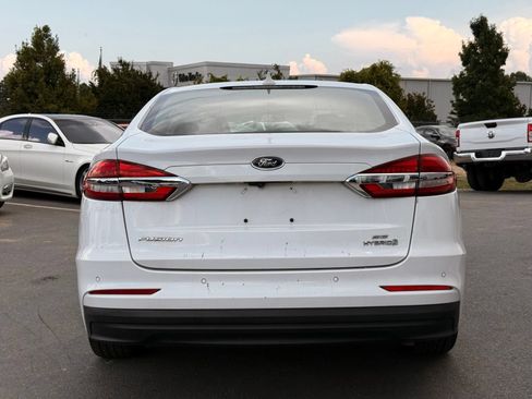 Used 2019 Ford Fusion SE FWD image 7