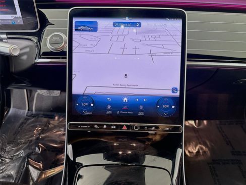 Used 2024 Mercedes-Benz S 580e 4MATIC Sedan image 9