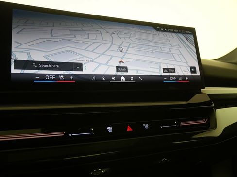 Certified 2025 BMW 530i image 27