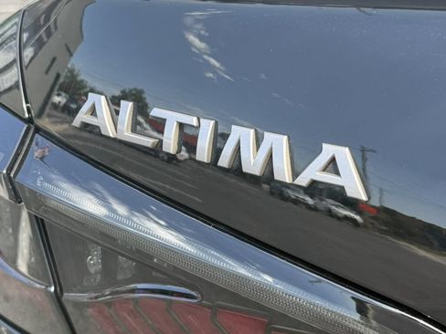 Used 2023 Nissan Altima 2.5 SV FWD image 15