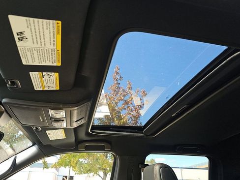 Used 2023 Nissan Frontier PRO-4X w/ Pro-4X Premium Package image 42