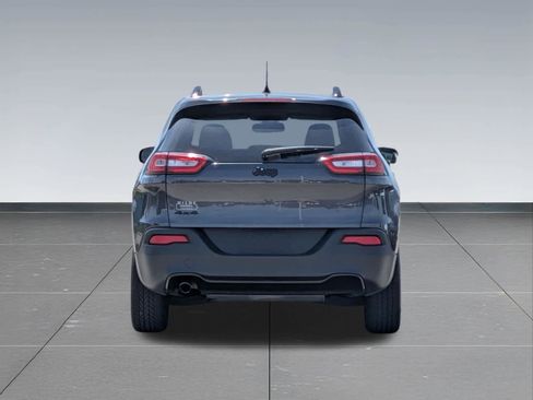 Used 2016 Jeep Cherokee Sport w/ Cold Weather Group AWD/4WD image 6