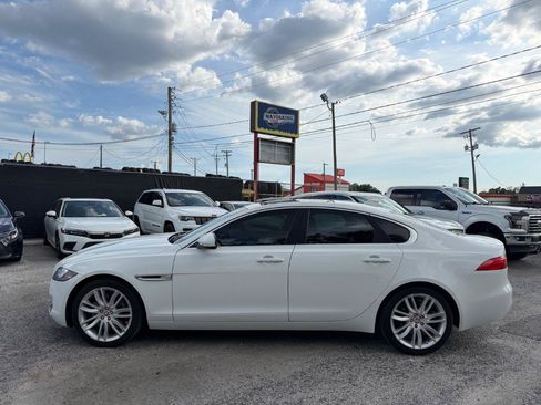 Used 2016 Jaguar XF Prestige AWD/4WD image 8