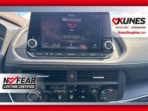 Used 2023 Nissan Rogue S AWD/4WD image 22