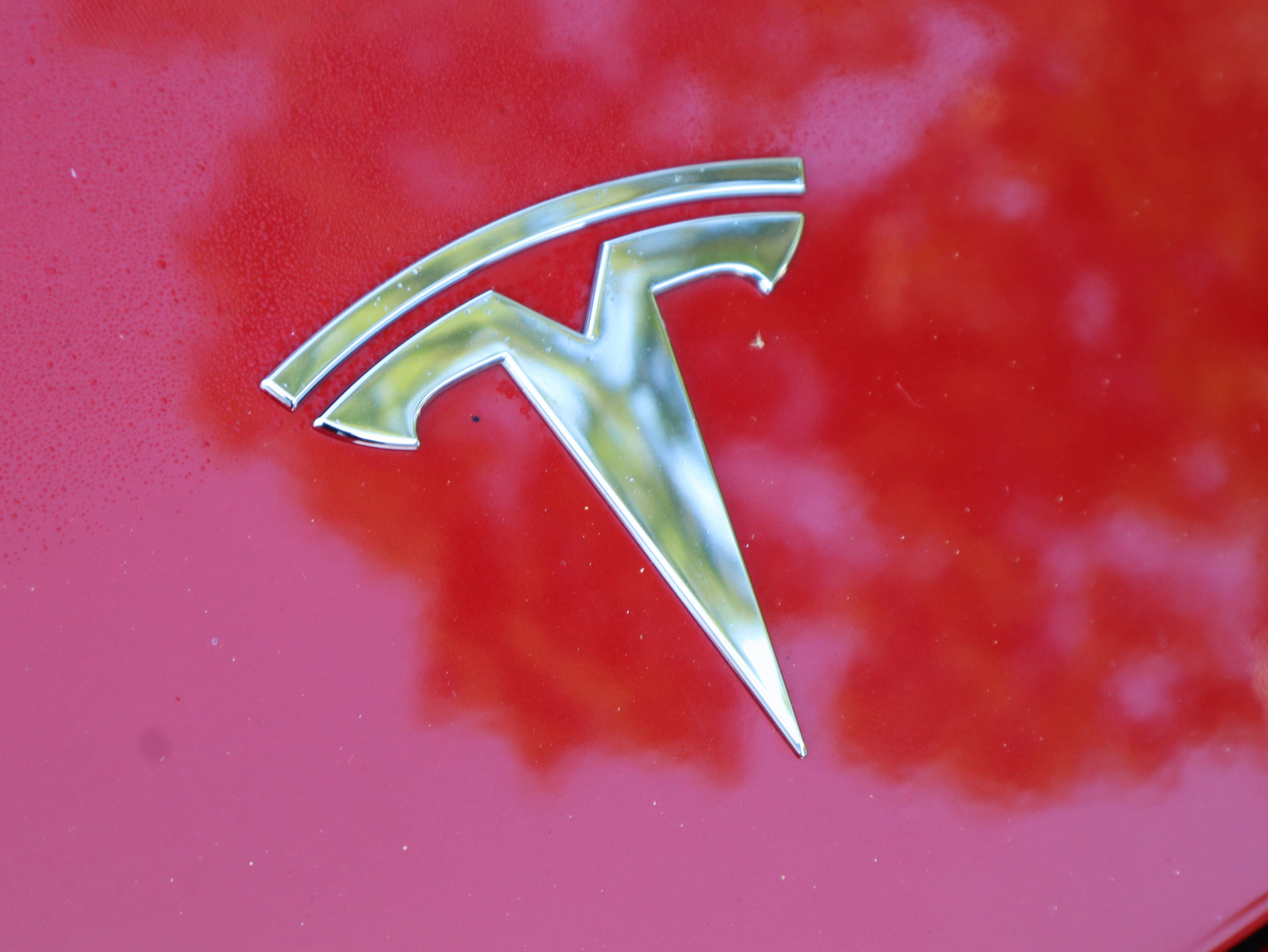 Used 2021 Tesla Model Y Long Range AWD/4WD image 14