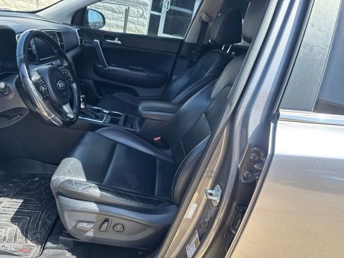 Used 2017 Kia Sportage EX w/ EX Technology Package FWD image 9