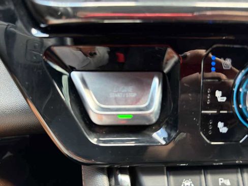 Used 2023 GMC Sierra 1500 AT4 w/ AT4 Premium Package image 31