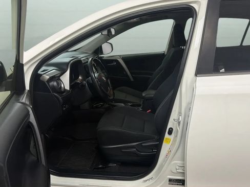 Used 2018 Toyota RAV4 XLE w/ All Weather Liner Package FWD image 20
