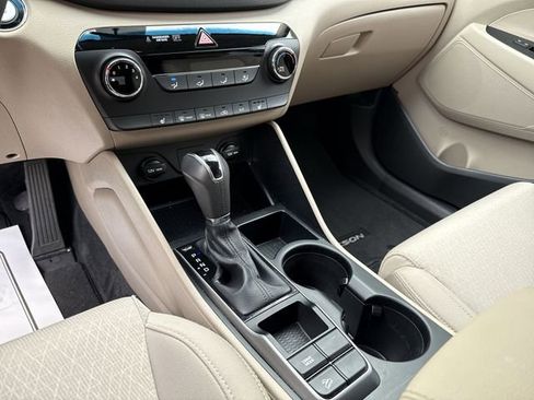 Used 2017 Hyundai Tucson Sport image 23