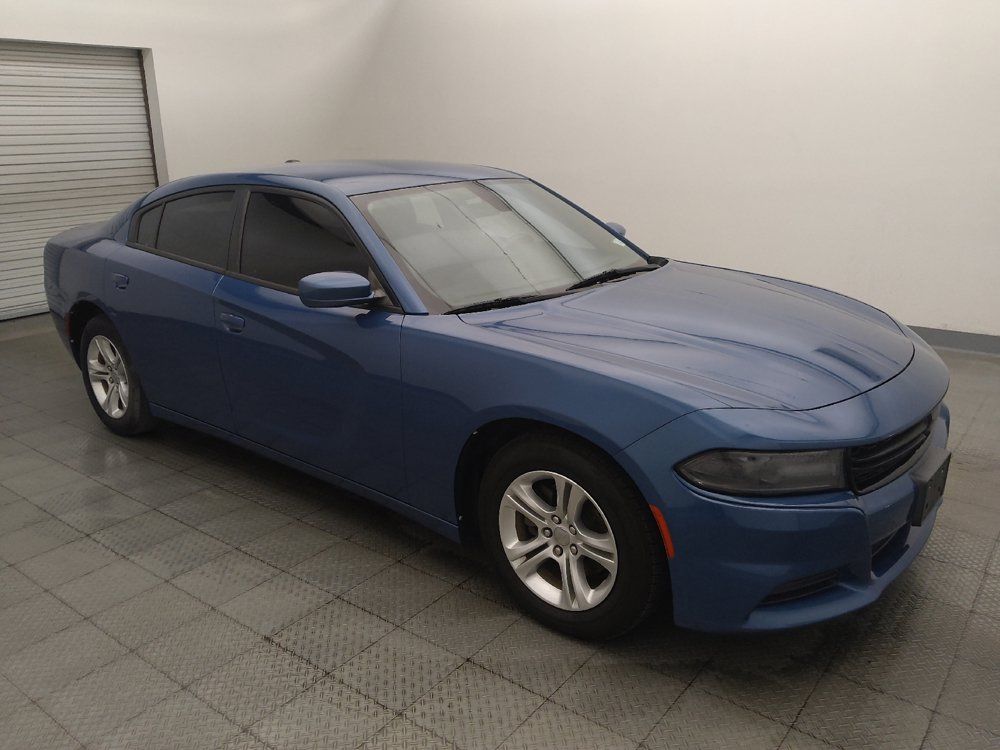 Used 2020 Dodge Charger SXT RWD image 11