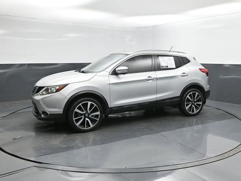 Used 2018 Nissan Rogue Sport SL AWD/4WD image 30