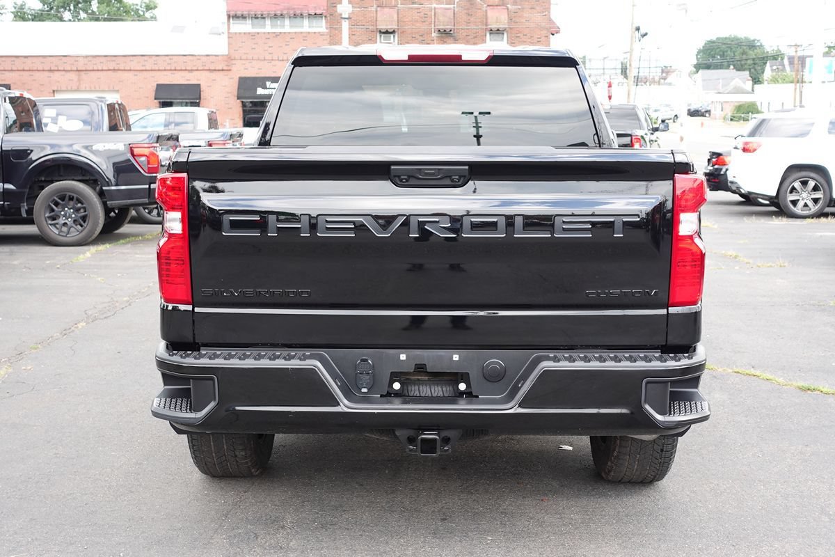 Used 2024 Chevrolet Silverado 1500 Custom AWD/4WD image 8