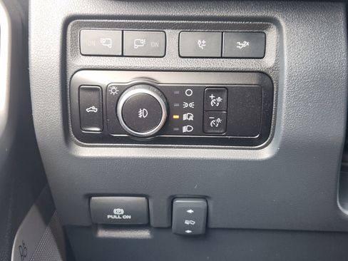 Used 2023 Ford F250 Lariat w/ Lariat Ultimate Package AWD/4WD image 22
