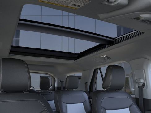 New 2024 Ford Explorer XLT w/ Equipment Group 202A image 22