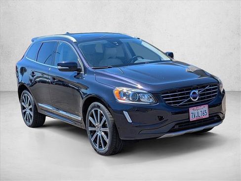 Used 2017 Volvo XC60 T6 Inscription w/ Preferred Option Package AWD/4WD image 3