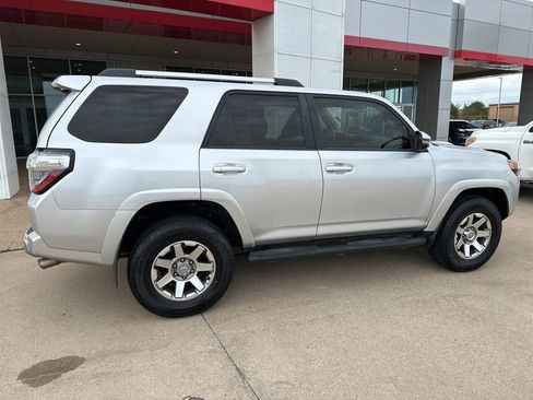 Used 2015 Toyota 4Runner Trail Premium image 8