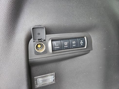 Used 2015 Ford Explorer Sport w/ Equipment Group 401A AWD/4WD image 12