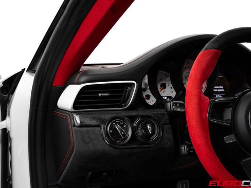 Used 2018 Porsche 911 GT2 RS image 37