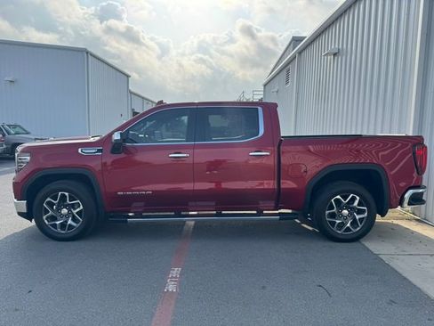 Used 2025 GMC Sierra 1500 SLT RWD image 14