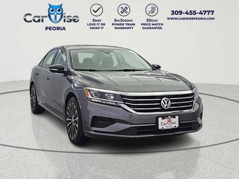Used 2022 Volkswagen Passat 2.0T FWD image 1