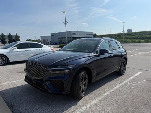 Used 2023 Genesis GV70 2.5T w/ Sport Prestige Package AWD/4WD image 2