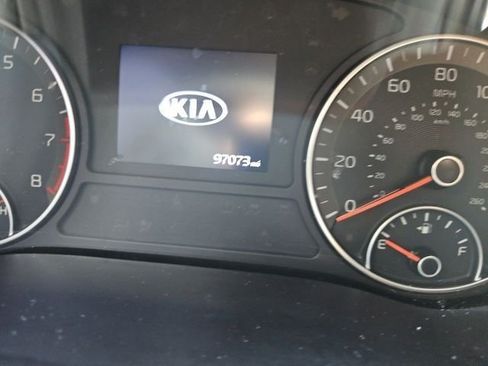 Used 2019 Kia Optima LX FWD image 4